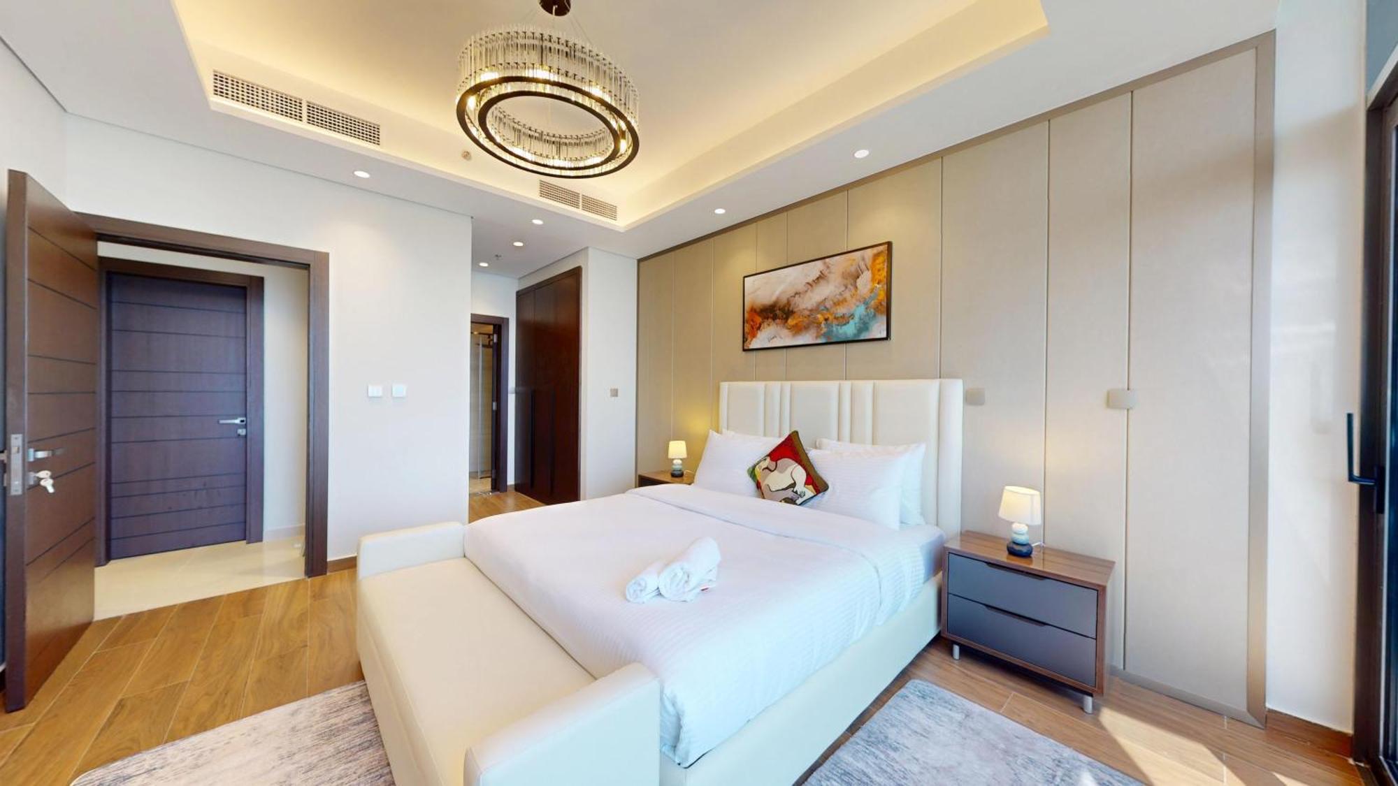 Fam Living - Nobles Tower Retreat With Stunning Meydan Views Apartment