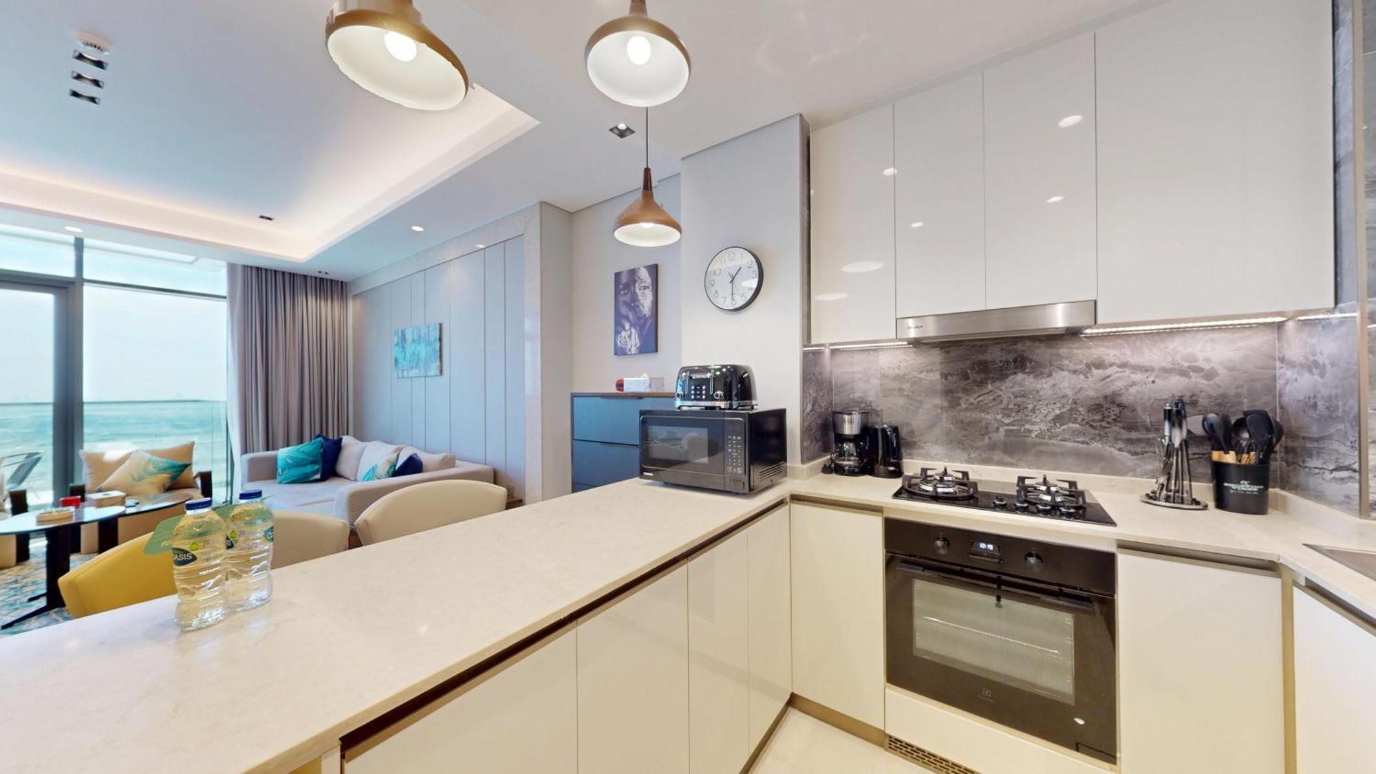 Fam Living - Nobles Tower Retreat With Stunning Meydan Views Apartment *