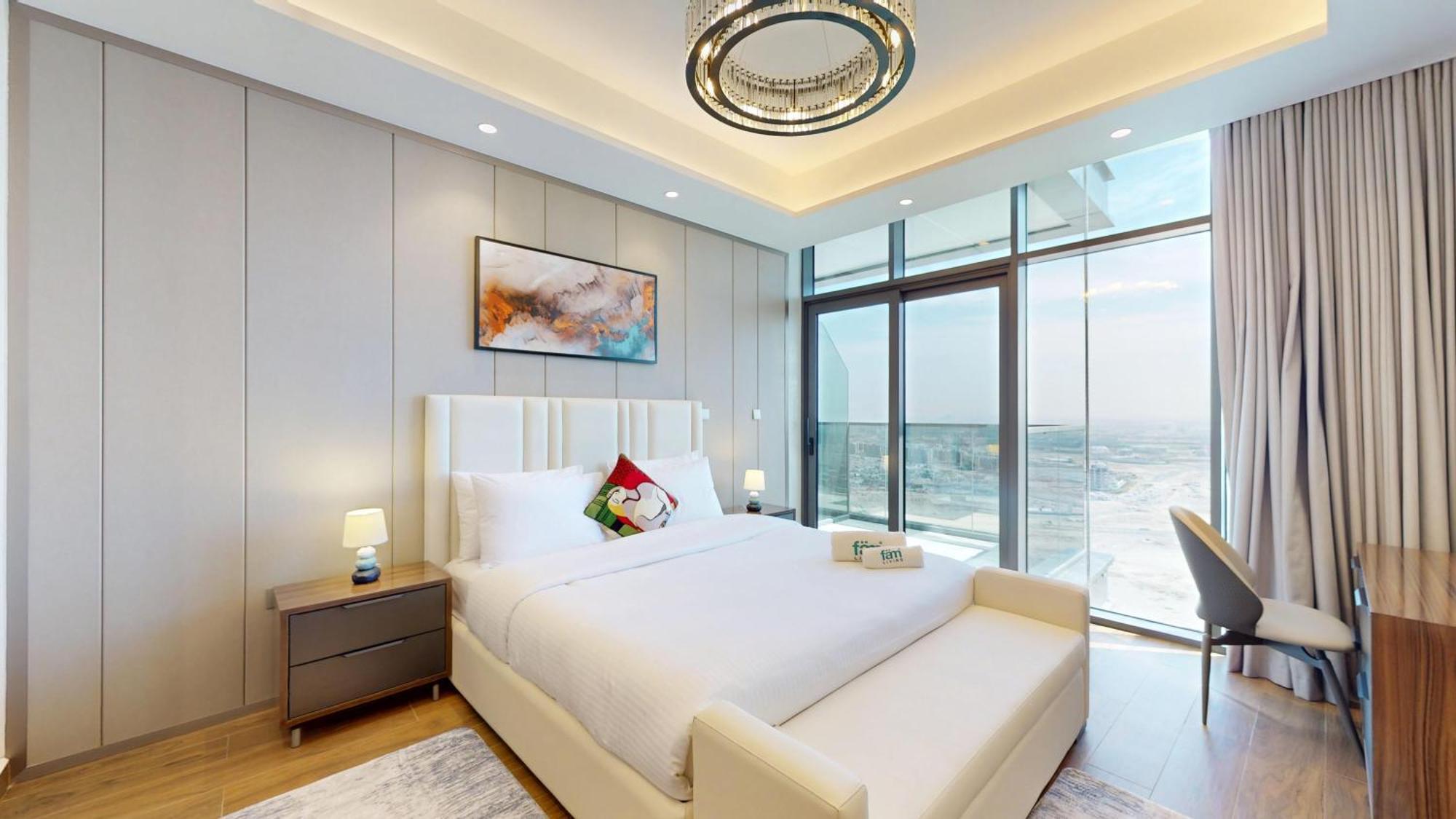 Fam Living - Nobles Tower Retreat With Stunning Meydan Views